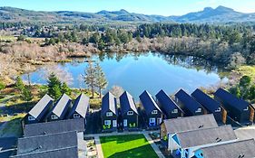 The Commons Urban Coastal Lodging